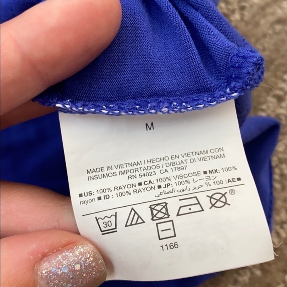 Old Navy - t shirt - Picture 3 of 3